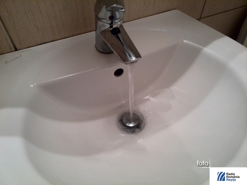 furnizare apă potabilă AquaCaras