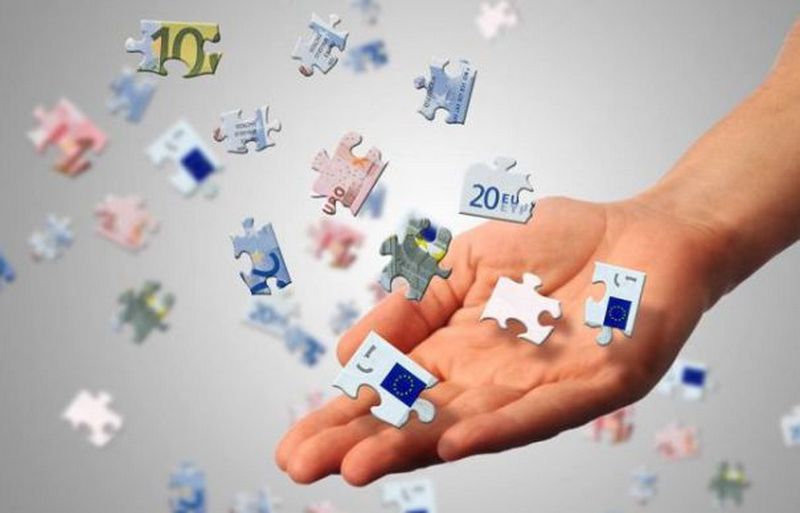 Românii sprijiniţi să îşi deschidă o afacere