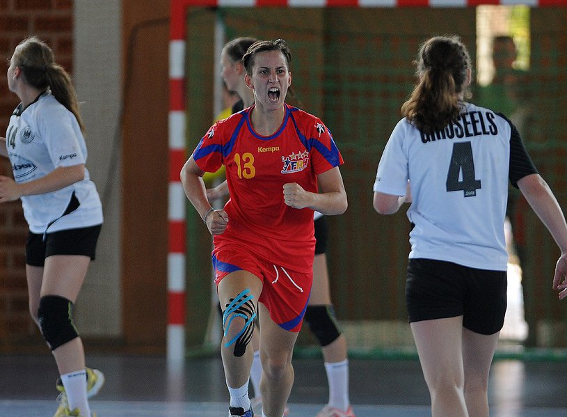 Romania in sferturi de finala la Europeanul de handbal feminin U18