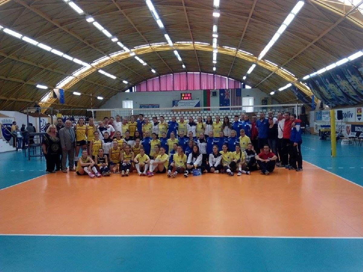 CSM Lugoj prezentare turneu volei feminin