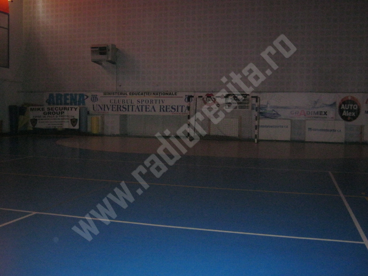 Sala Polivalenta Resita inchisa (1)