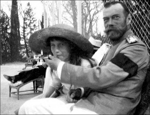 Tsar-and-Anastasia-smoking