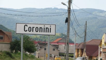 La Coronini, se reabilitează şcoala