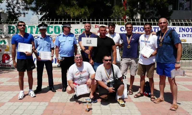 Jandarmii din Caraş-Severin, printre protagoniştii Campionatului Naţional de înot al M.A.I.