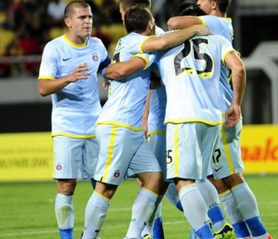 Steaua a învins pe Dinamo Tbilisi, scor 2-0, în prima manşă a turului trei preliminar al Ligii Campionilor şi este la un pas de play-off