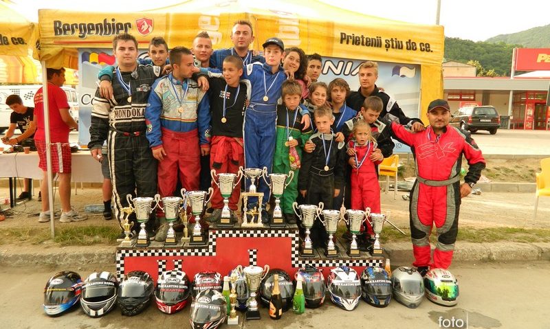 Piloţii reşiţeni au început în forţă sezonul de karting