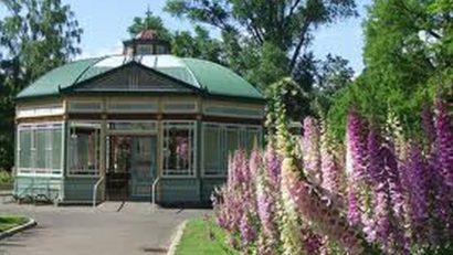 Pavilion în Parcul Botanic