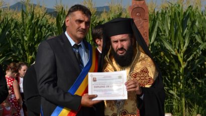 O nouă troiţă a fost ridicată la limita dintre judeţele Caraş-Severin şi Timiş