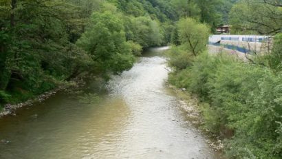 A vrut să scape de căldură şi a murit înecat