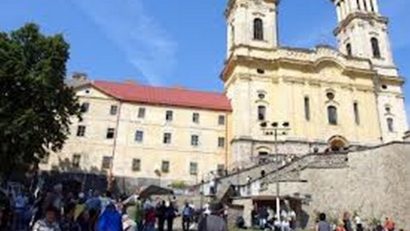 Basilica Maria Radna – loc de pelerinaj pentru mii de credincioşi