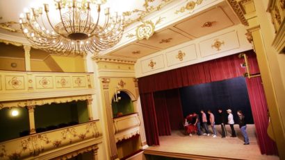 Filarmonica Banatul din Timişoara pe scena celui mai vechi teatru din ţară