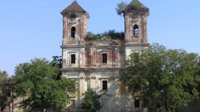 Cetatea Aradului, cu porţile larg deschise