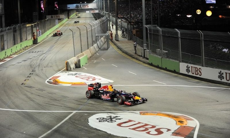 Trei piloţi au reuşit să câştige, până acum, Marele Premiu de Formula 1 din Singapore: Alonso, Hamilton şi Vettel