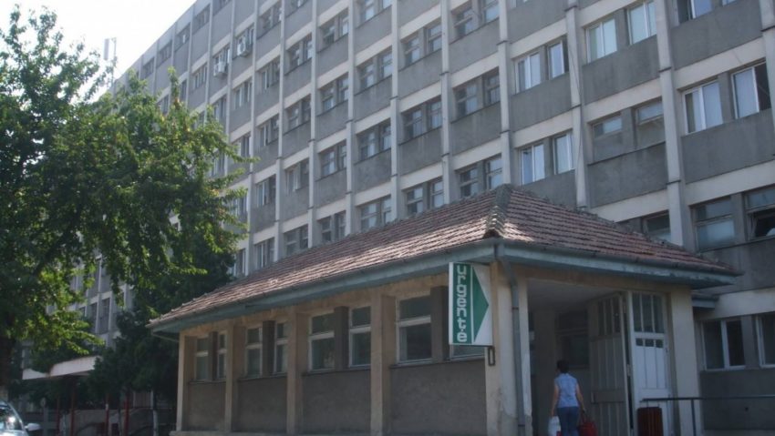 Secţia de chirurgie a Spitalului Municipal de Urgenţă din Caransebeş va fi dotată cu un aparat laparoscop