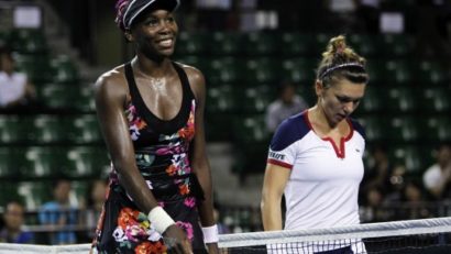 Venus Williams a învins-o pe Simona Halep, în optimile de finală ale turneului de la Tokyo