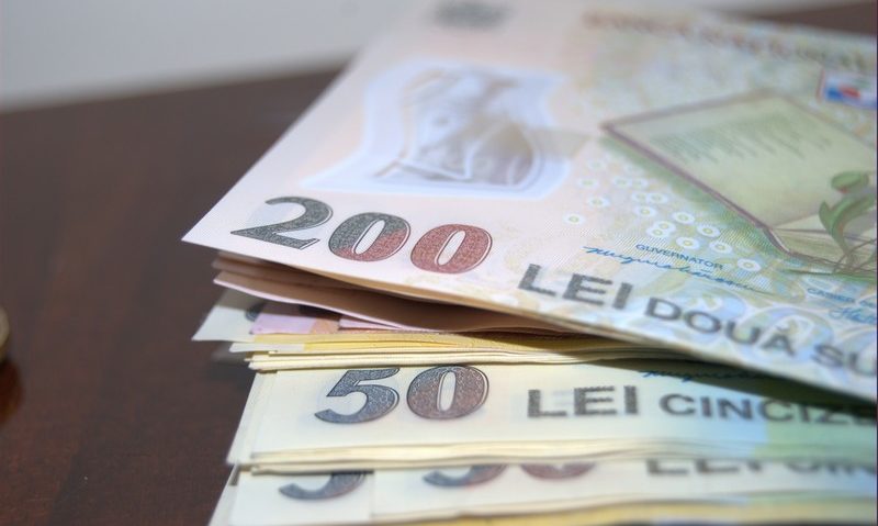 S-au alocat bani pentru salariile profesorilor