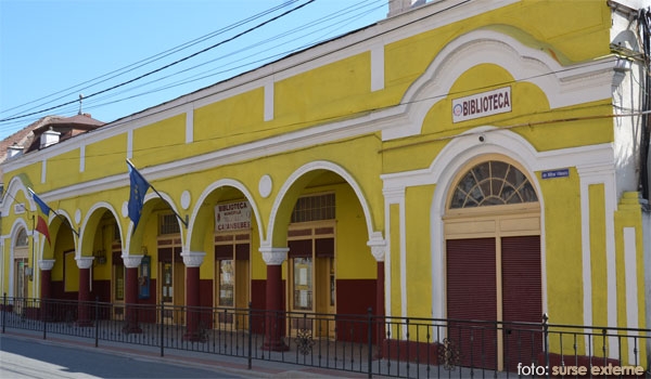 Clădirea bibliotecii municipale din Caransebeș rămâne un subiect de dispută