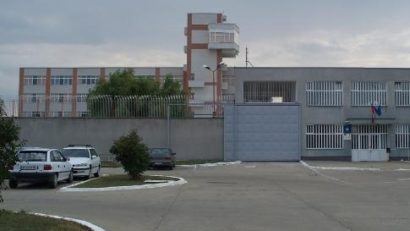 Un angajat al Penitenciarului Arad s-a sinucis cu arma din dotare