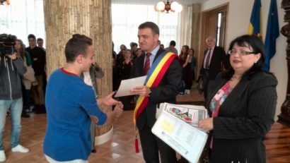 [AUDIO] Cetăţenii majori ai Reşiţei, cu diplomă!