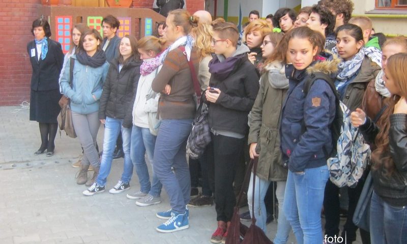 [AUDIO] Parteneriat educaţional în desfăşurare la cea mai veche şcoală din Banatul de munte