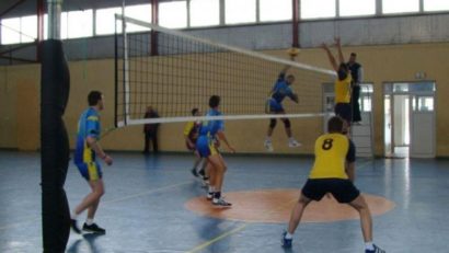 Banatul Caransebeş începe asaltul final pentru Divizia A1 de volei masculin