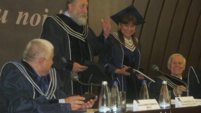 [AUDIO][UPDATE] Universitatea reşiţeană a decernat titlul „Doctor Honoris Causa” academicianului sârb Adam Puslojic