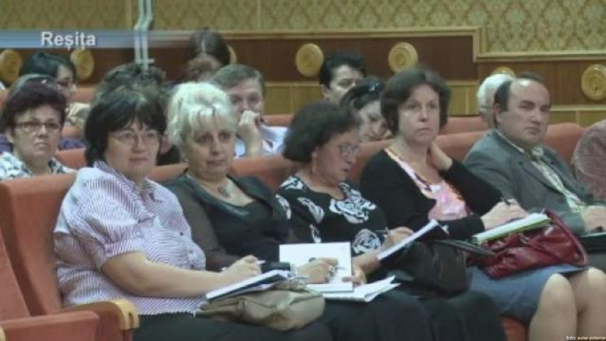 Directorii de şcoli, instruiţi pentru situaţii de urgenţă