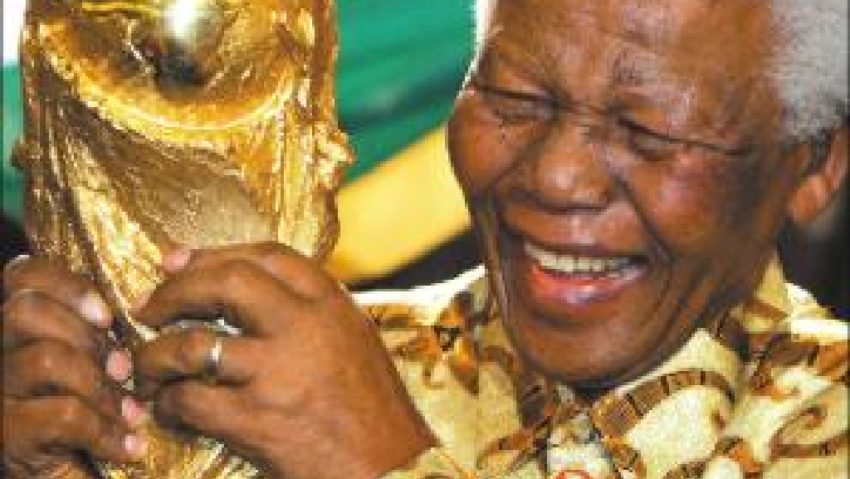 CIO a decretat 3 zile de doliu în memoria fostului preşedinte sud-african Nelson Mandela