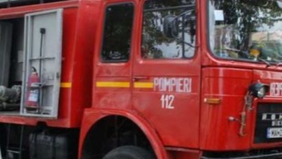 Incendiu într-o garsonieră din Caransebeş. Un bărbat a fost găsit decedat