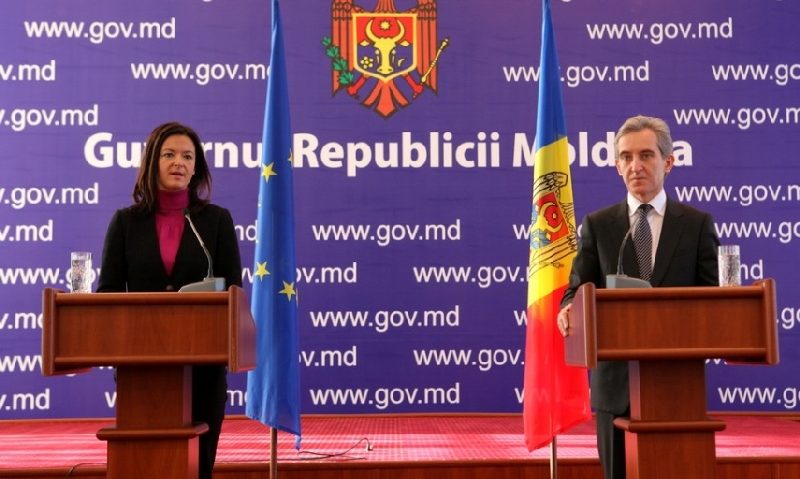 Regimul de vize pentru cetăţenii moldoveni ar putea fi abolit luna iulie a anului 2014