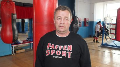 [AUDIO] Pugiliștii de la Centrul Național Olimpic de box al juniorilor de la Reșița pregătesc prima competiție în actuala organizare