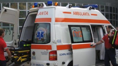 Băiețel de 3 ani accidentat de taxi