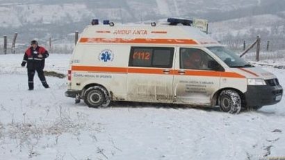 [AUDIO] Iarna nu creează probleme ambulanţierilor cărăşeni. Află aici cum să te protejezi de frig!