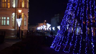 Cade cortina peste iluminatul festiv din Caransebeş