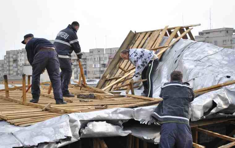 Urmările vijeliilor din Ţara Haţegului