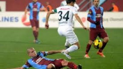 Bourceanu, din căpitan la Steaua, rezervă la Trabzon