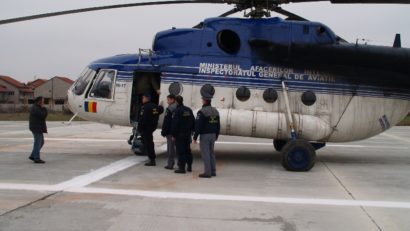 [FOTO] Frontierele cu Serbia sunt supravegheate din elicopter