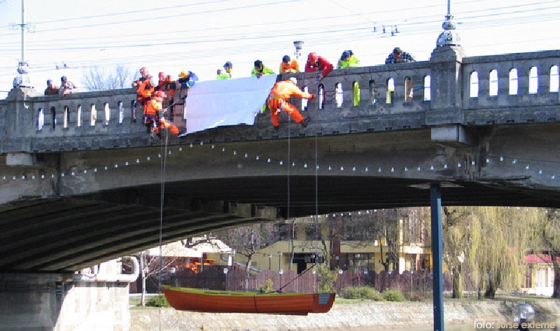 Exerciţii se salvare pe malul Begăi