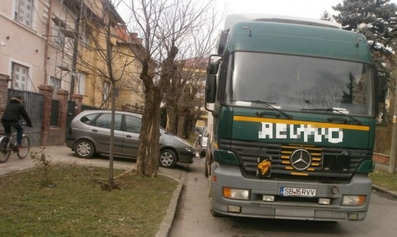 La Timişoara, apa se fură cu cisterna, direct din hidrant