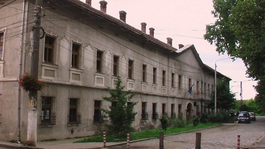 Reabilitarea clădirilor monument din Caraş-Severin, în viteza melcului