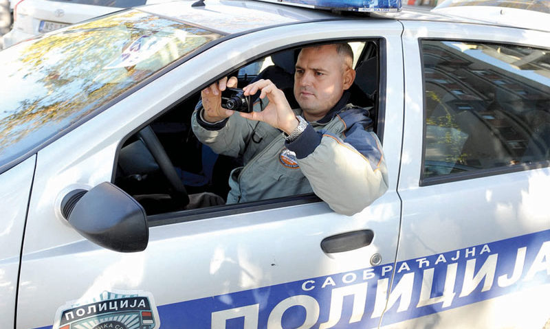 În numeroase oraşe din Serbia lipsesc poliţiştii