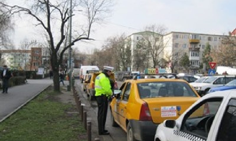 Noi controale şi amenzi pentru taximetrişti