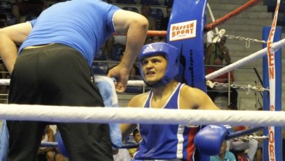 Medalie de aur pentru pugilistul reşiţean Alexandru Bibiricea la Cupa României