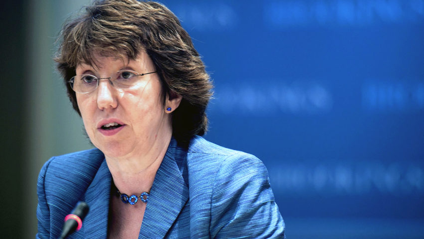 Catherine Ashton critică decizia Rusiei de a utiliza forţa armată în Crimeea