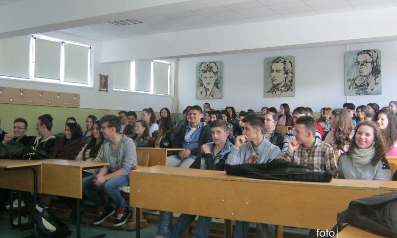 Elevii de la Colegiul Naţional Mircea Eliade au făcut cunoştiinţă cu „Europa, casa noastră”