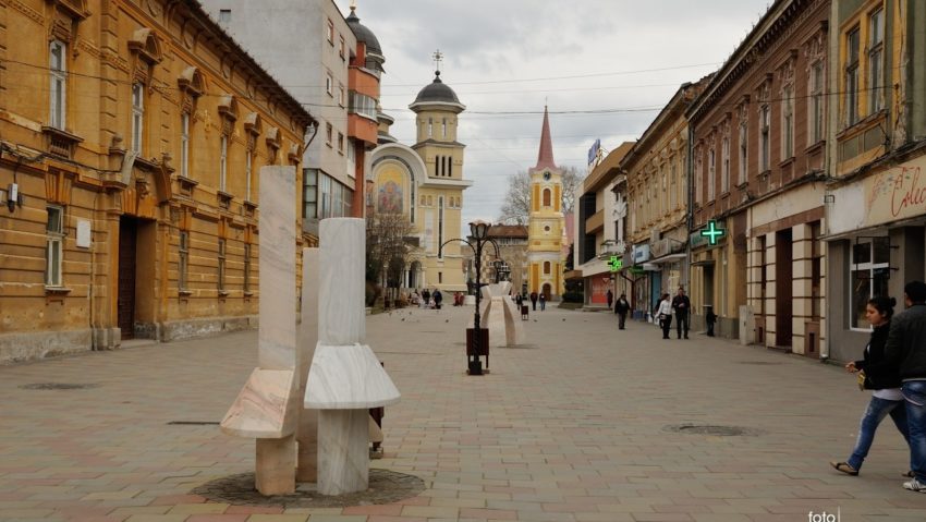 În zona centrală a Caransebeşului vor apărea toalete publice