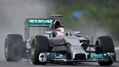 Lewis Hamilton s-a impus la Silversone