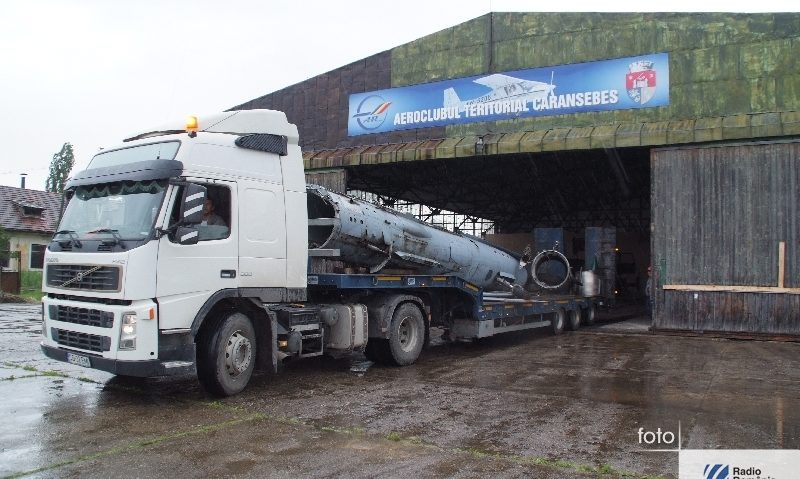 Două avioane MIG 21 au aterizat la Caransebeş