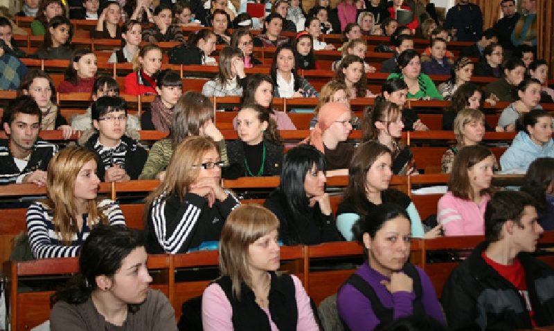 „Împreună universităţi şi angajatori”. Proiectul se lansează astăzi la UEM Reşiţa