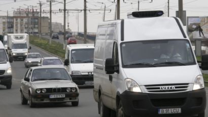 Amânarea restituirii taxei auto provoacă nemulţumiri